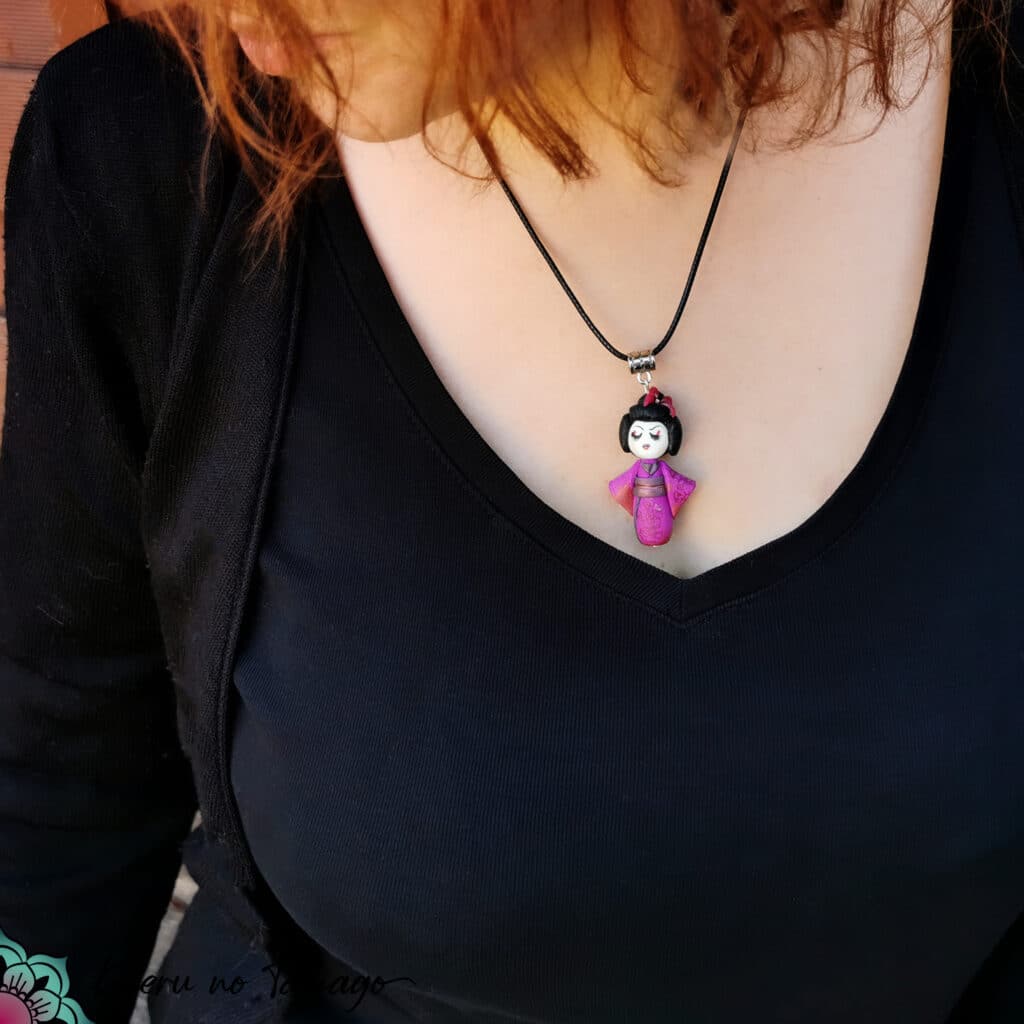 Collier poupée goutte